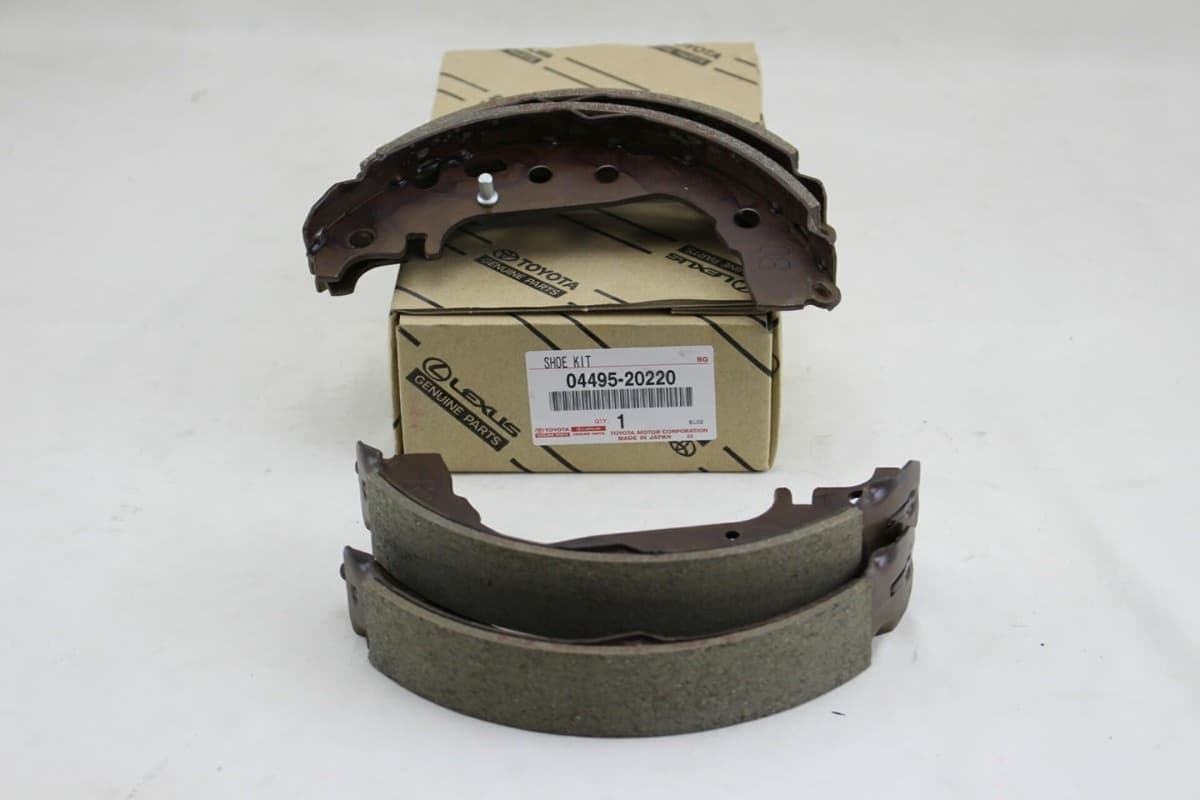 New Toyota AXIO Original Brake Shoe image